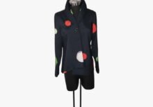 Chaqueta Negra Puntos Color